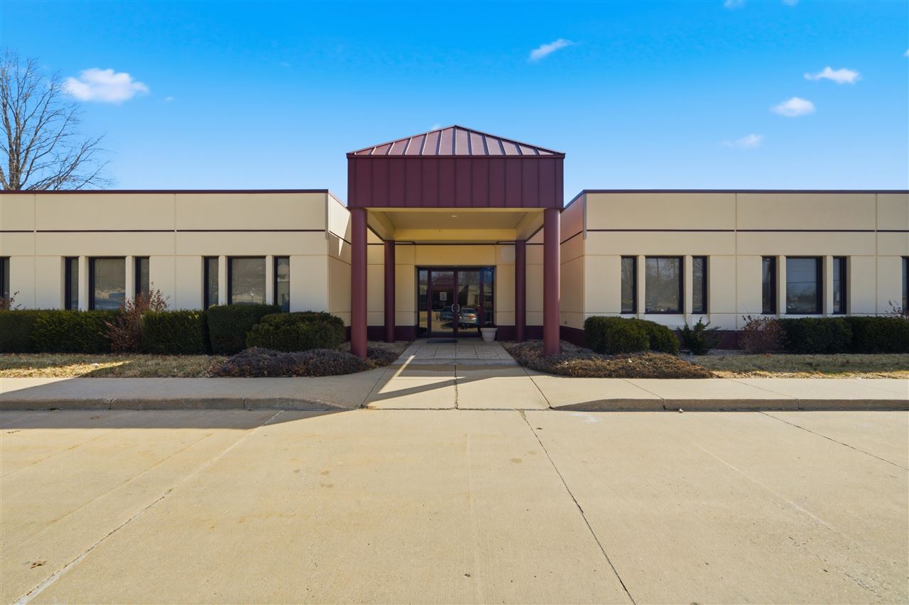 3100 E Avenue NW Cedar Rapids IA 52405