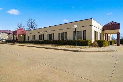 3100 E Avenue NW Cedar Rapids IA 52405