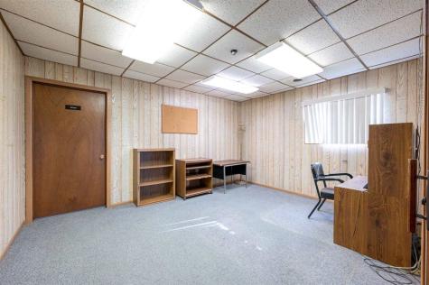 701 N K Avenue Vinton IA 52349
