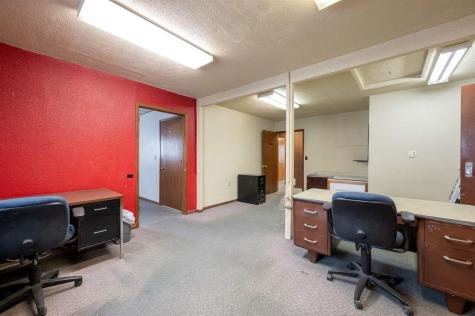 701 N K Avenue Vinton IA 52349