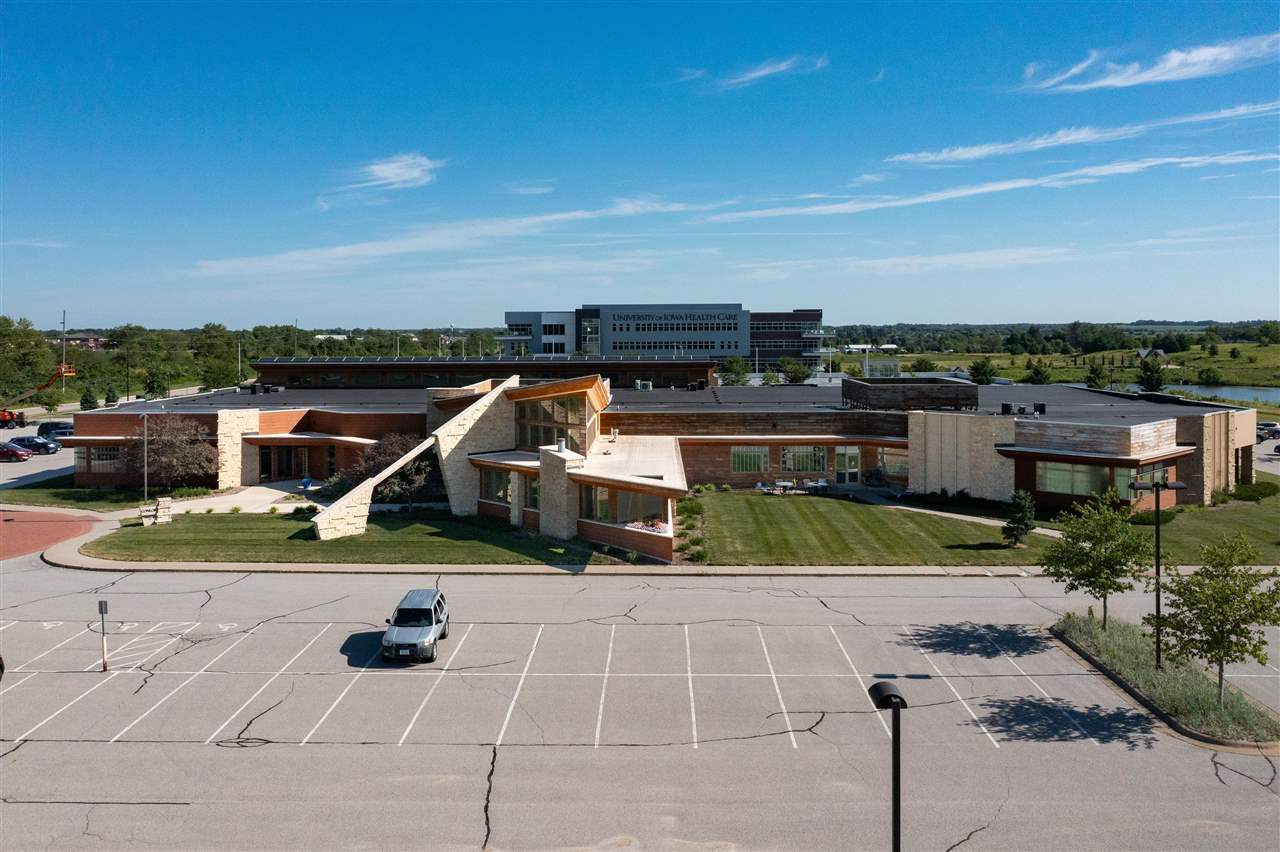 3273 Ridgeway Drive Coralville IA 52241