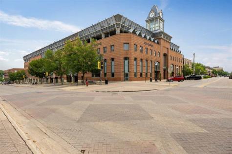 2 S Linn Street Iowa City IA 52240