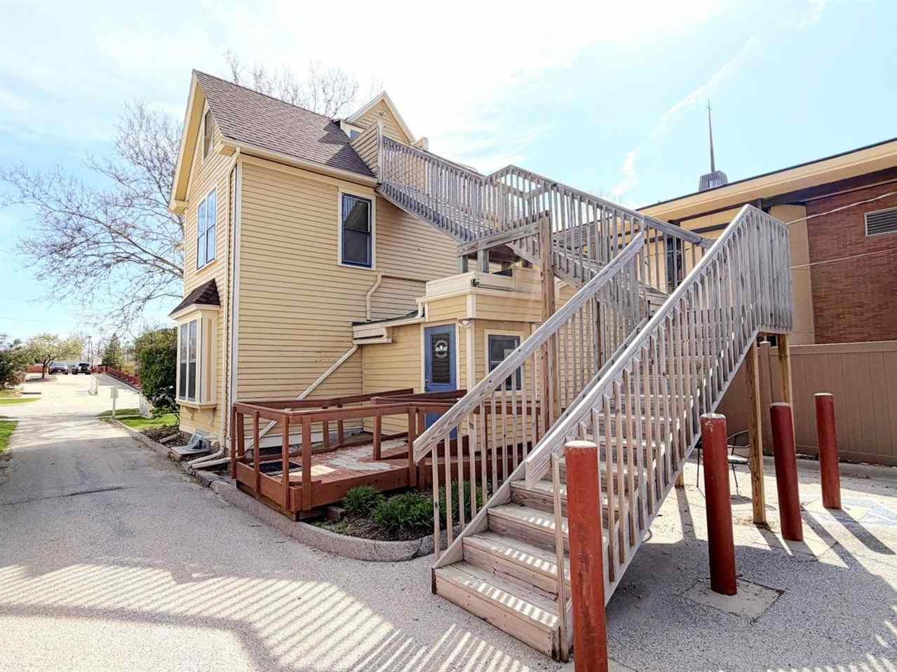 616 E Bloomington Street Iowa City IA 52245