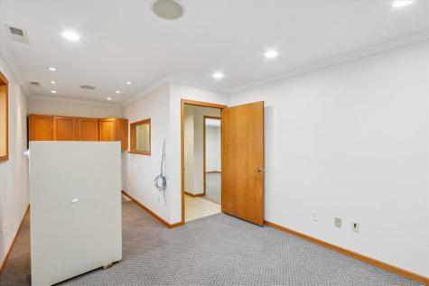 995 238th Street NE North Liberty IA 52317