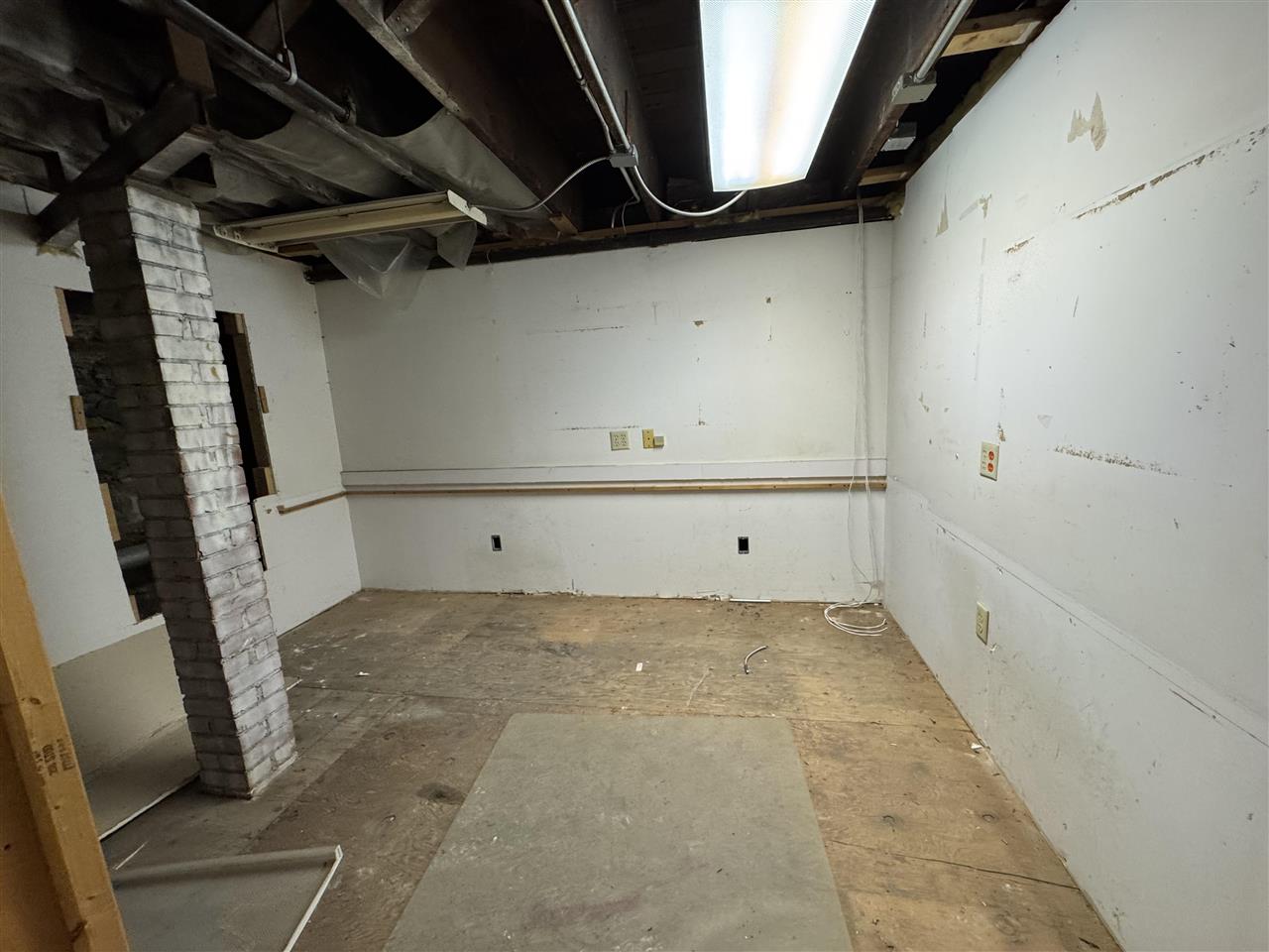 124 E Washington Street Iowa City IA 52240