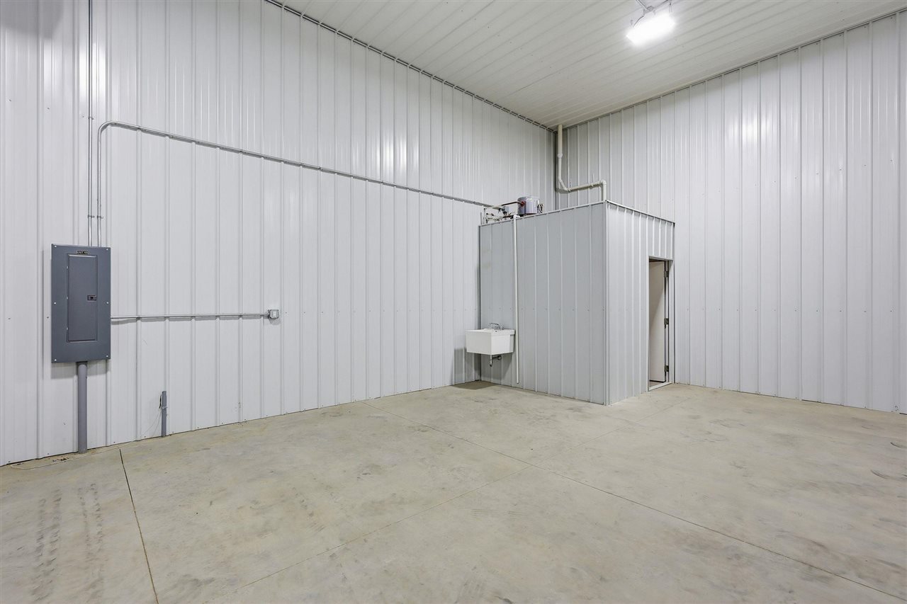 5315 Oakcrest Hill Road Hills IA 52235