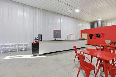 5315 Oakcrest Hill Road Hills IA 52235
