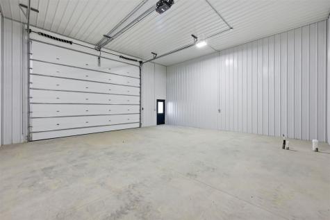 5315 Oakcrest Hill Road Hills IA 52235