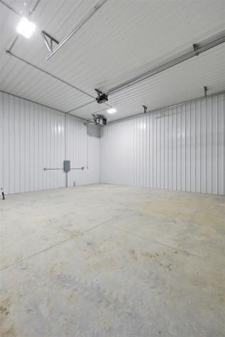 5315 Oakcrest Hill Road Hills IA 52235