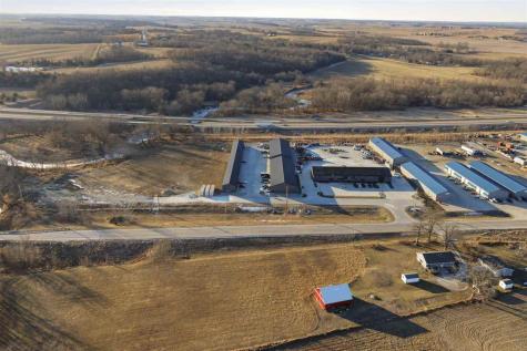 5315 Oakcrest Hill Road Hills IA 52235