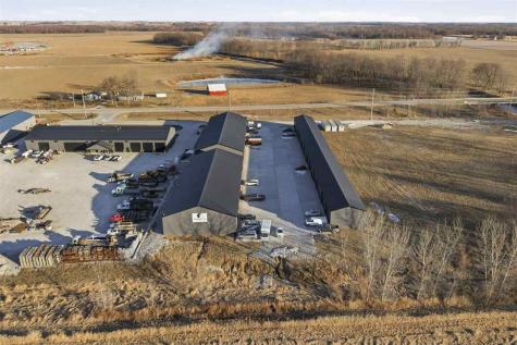5315 Oakcrest Hill Road Hills IA 52235