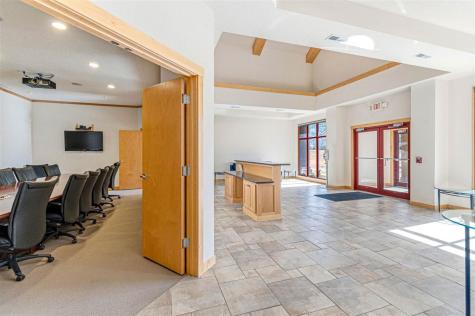 2425 Oakdale Boulevard Coralville IA 52241