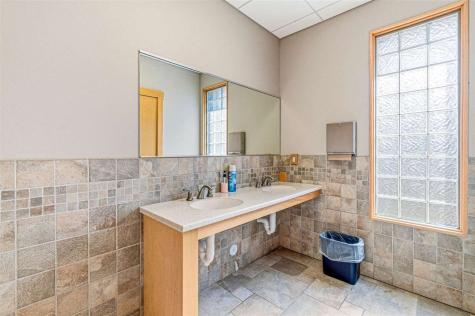2425 Oakdale Boulevard Coralville IA 52241