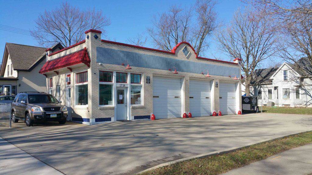 1718 C Street SW Cedar Rapids IA 52404