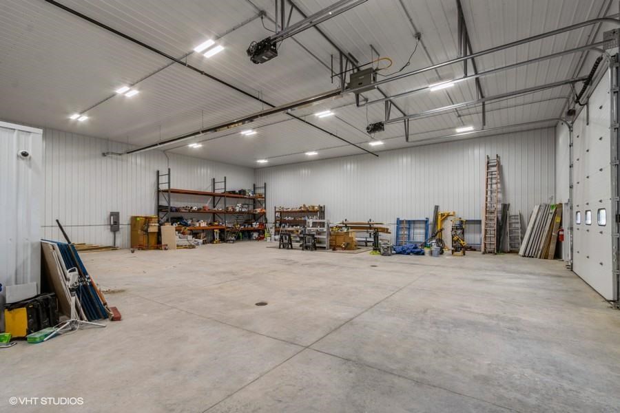 5265 Oak Crest Hill Road SE Hills IA 52235