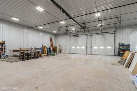5265 Oak Crest Hill Road SE Hills IA 52235