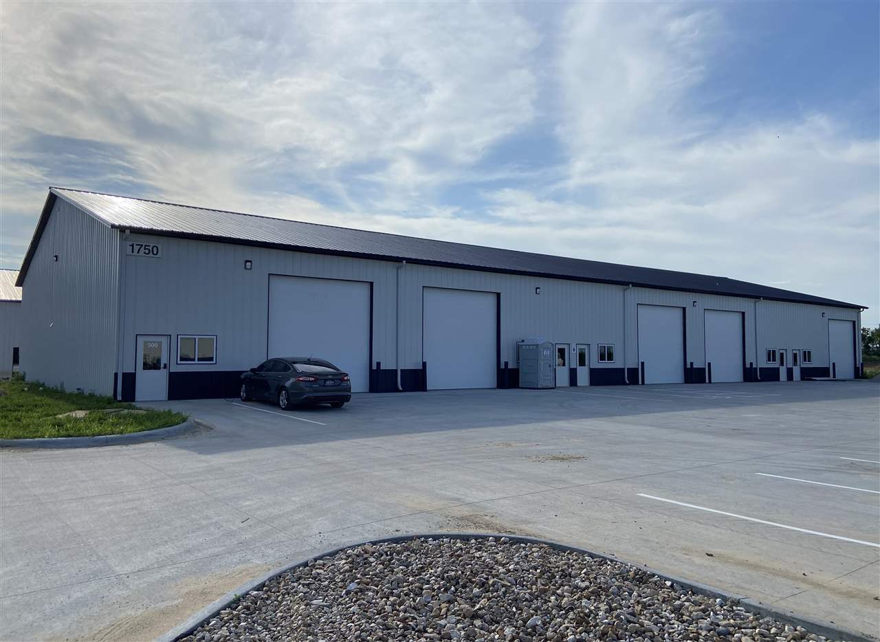 1750 Robins Road Hiawatha IA 52233