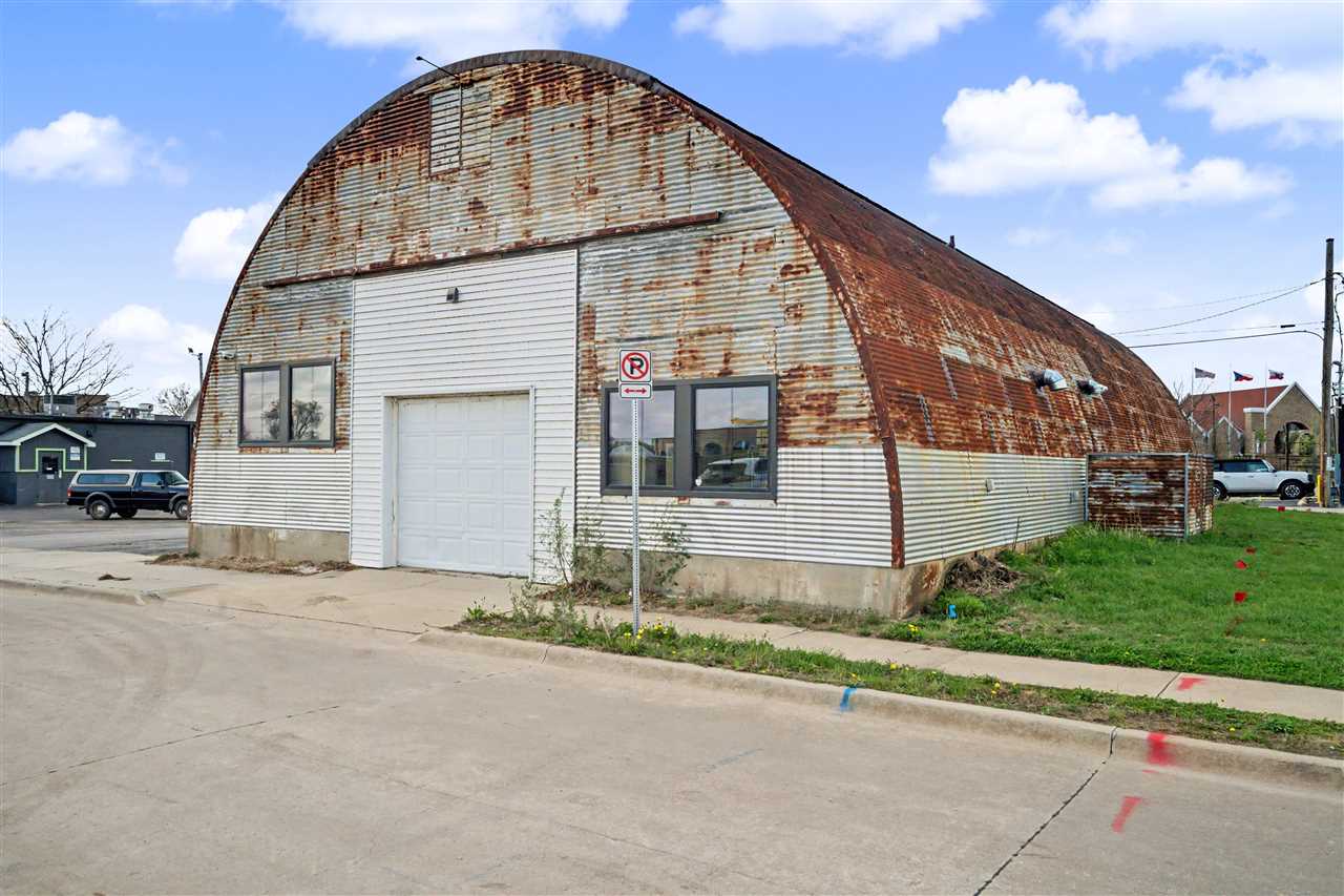 44 17th Avenue SW Cedar Rapids IA 52404