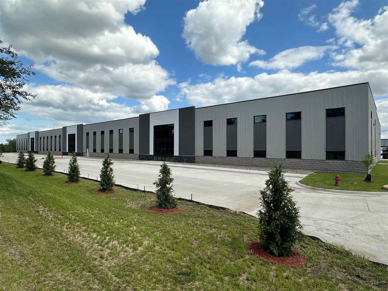 2112 Robins Road Hiawatha IA 52233
