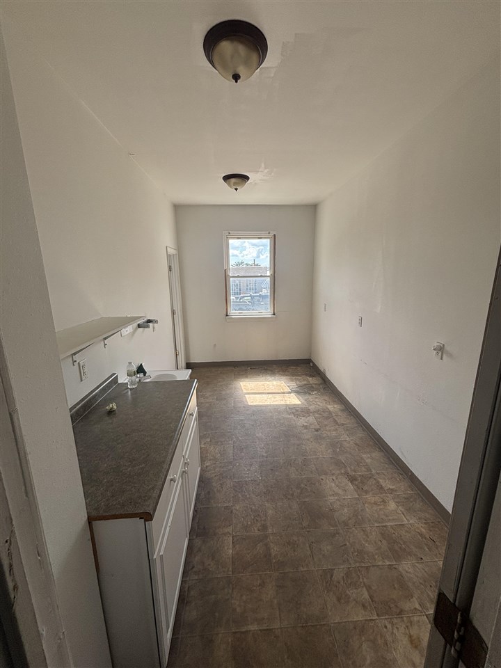 1814 E Avenue NE Cedar Rapids IA 52402