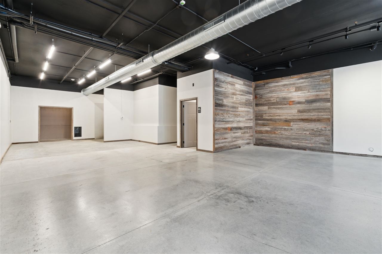 120 W Main Street Solon IA 52333