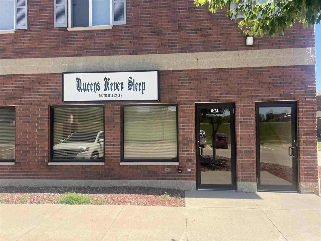 4 Hawkeye Drive North Liberty IA 52317