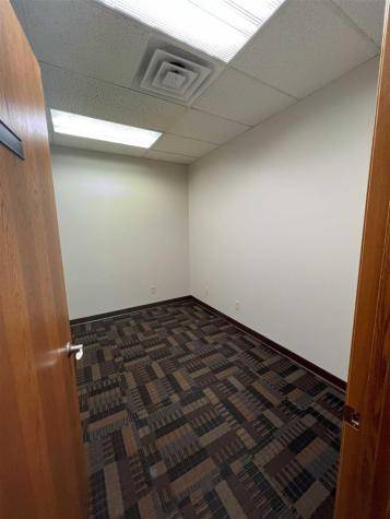 4080 1st Avenue NE Cedar Rapids IA 52402
