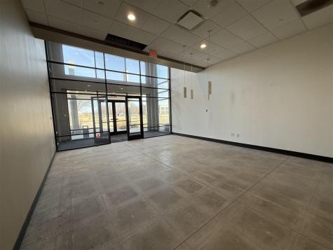 1450 N Center Point Road Hiawatha IA 52233