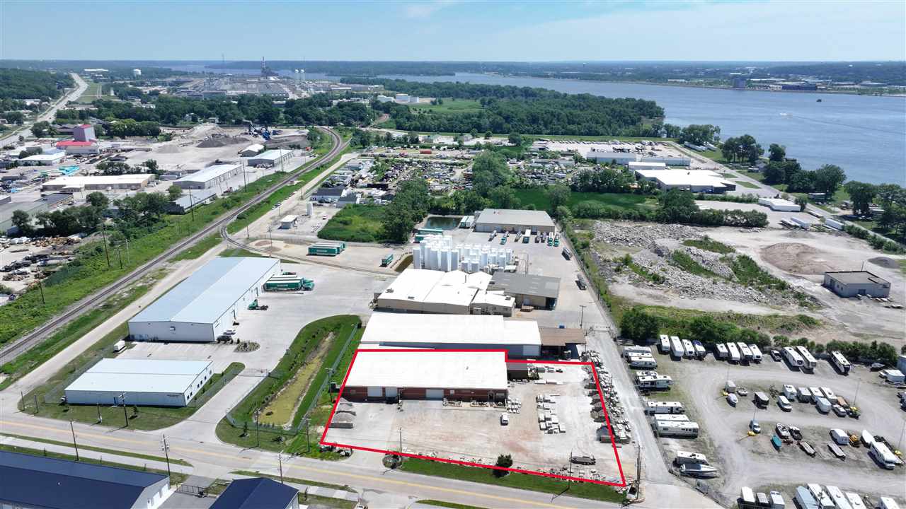 205 35th Street Bettendorf IA 52722