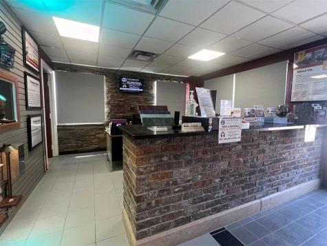 205 35th Street Bettendorf IA 52722
