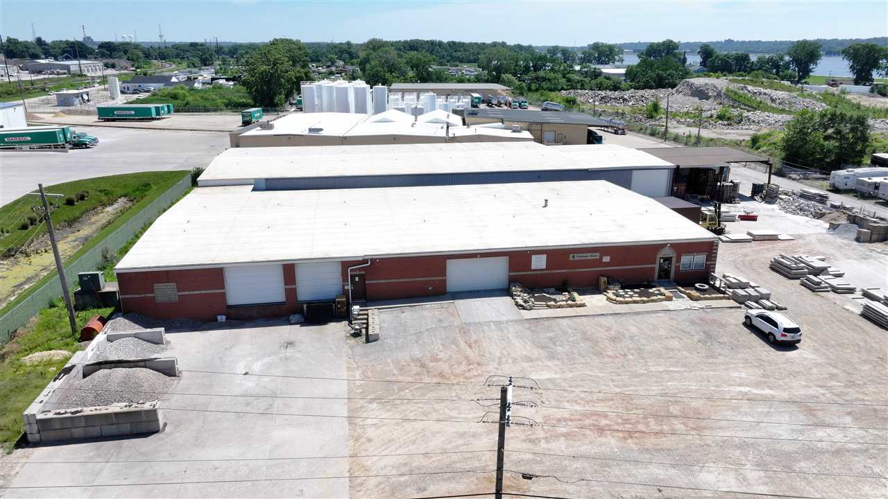 205 35th Street Bettendorf IA 52722
