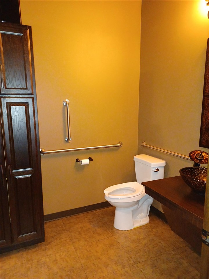 5100 Fountains Drive NE Cedar Rapids IA 52411