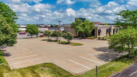 320 Collins Road NE Cedar Rapids IA 52402