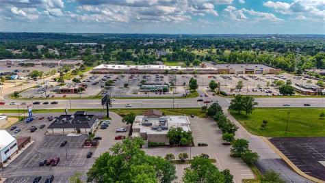 320 Collins Road NE Cedar Rapids IA 52402