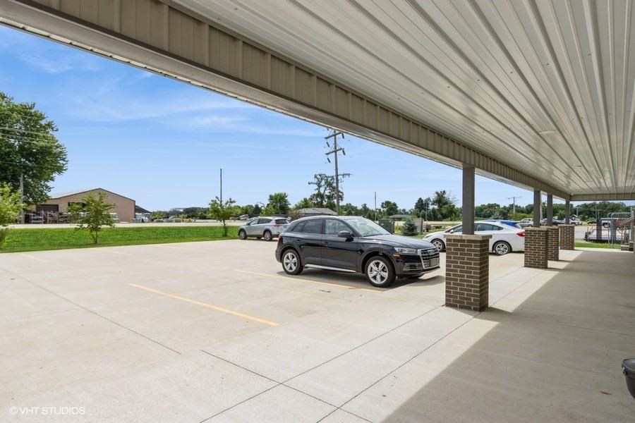 5259 Oak Crest Hills Road SE Hills IA 52235