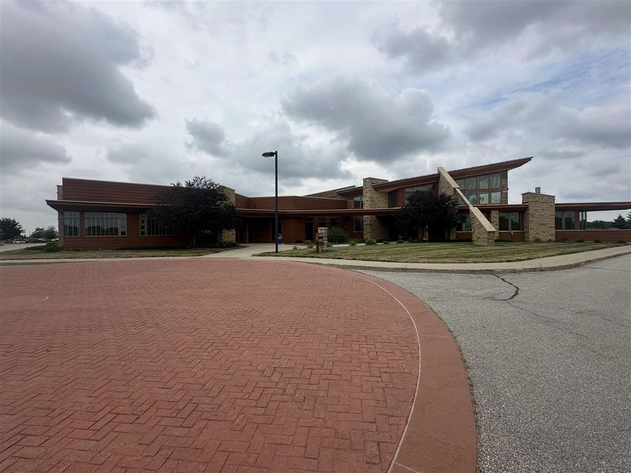 3273 Ridgeway Drive Coralville IA 52241