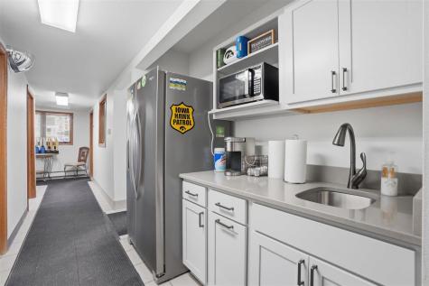 615 Highway 1 W Iowa City IA 52246