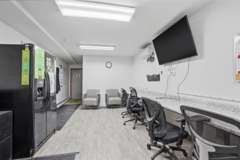 615 Highway 1 W Iowa City IA 52246