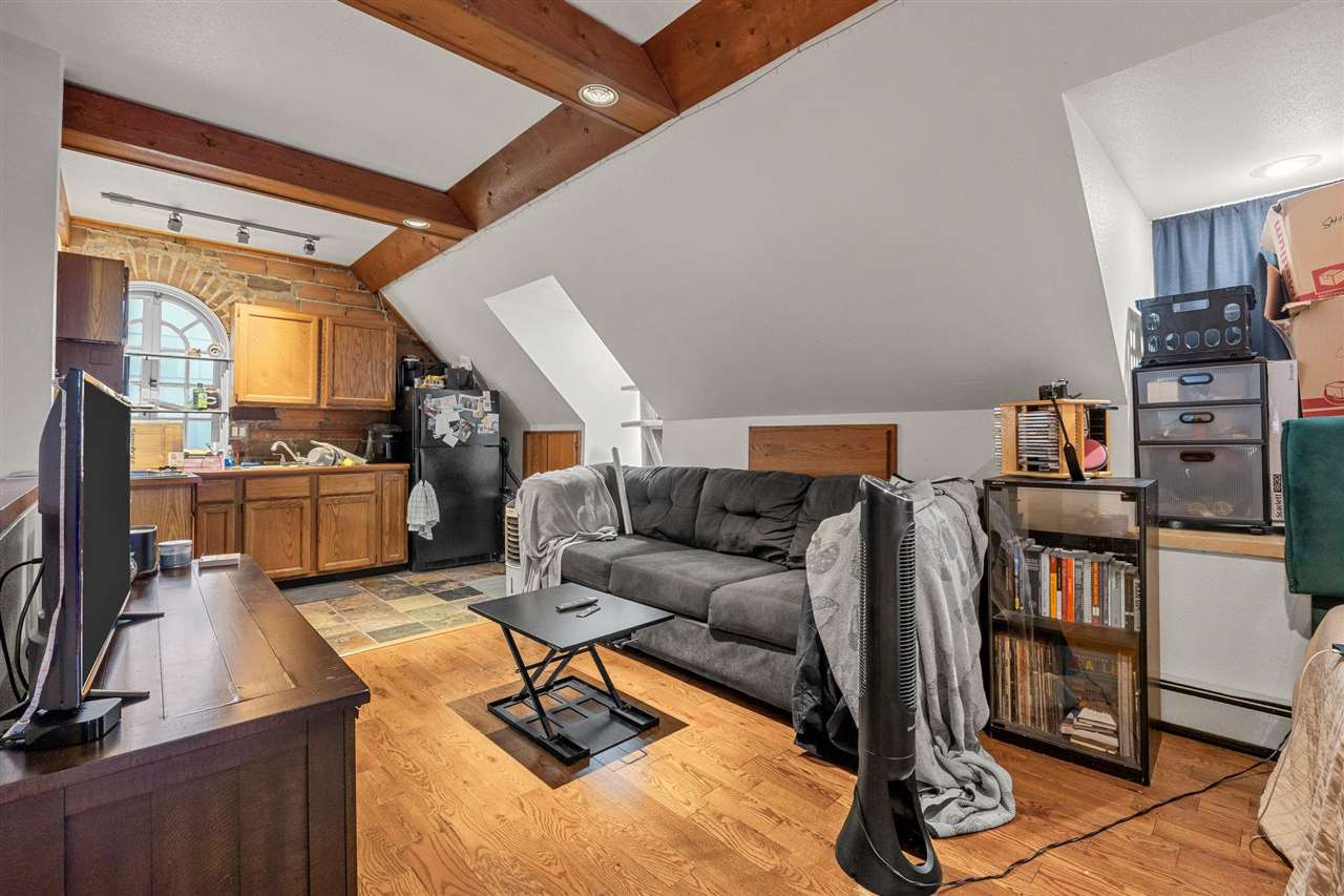 13 S Linn Street Iowa City IA 52240