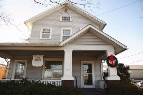 315 S Iowa Avenue Washington IA 52353