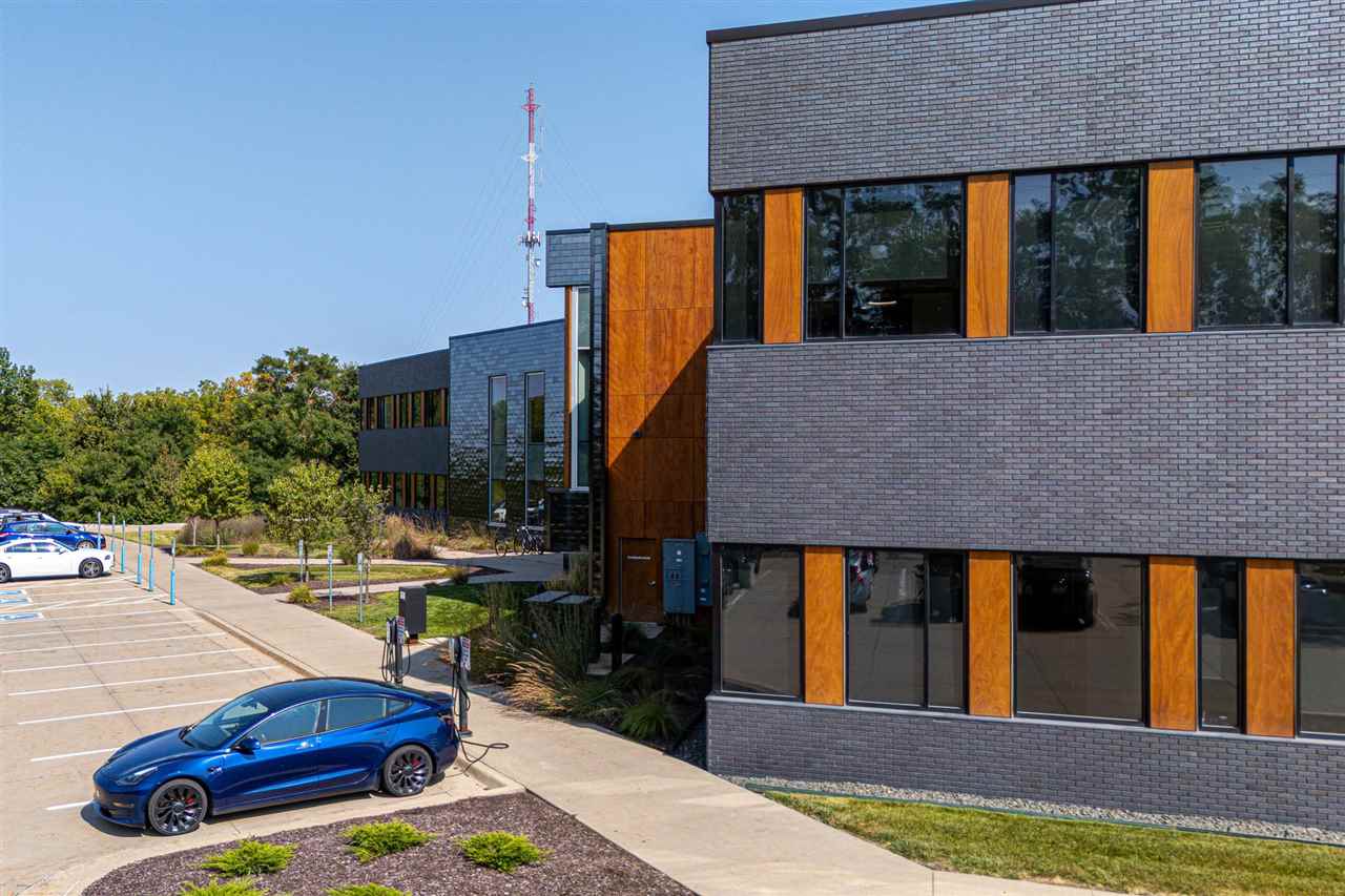 2451 Oakdale Boulevard Coralville IA 52241