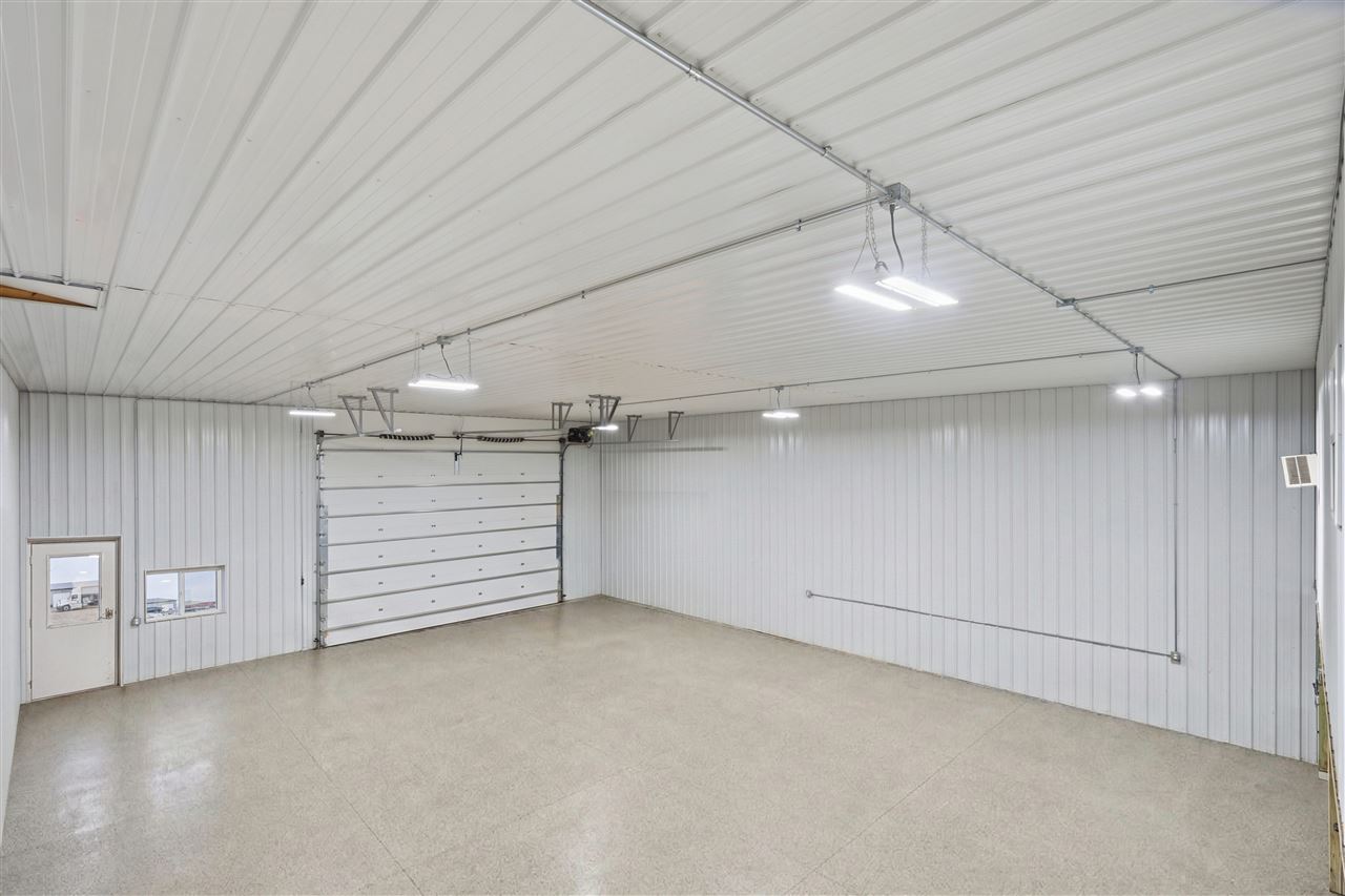 1650 Commercial Drive Walford IA 52351