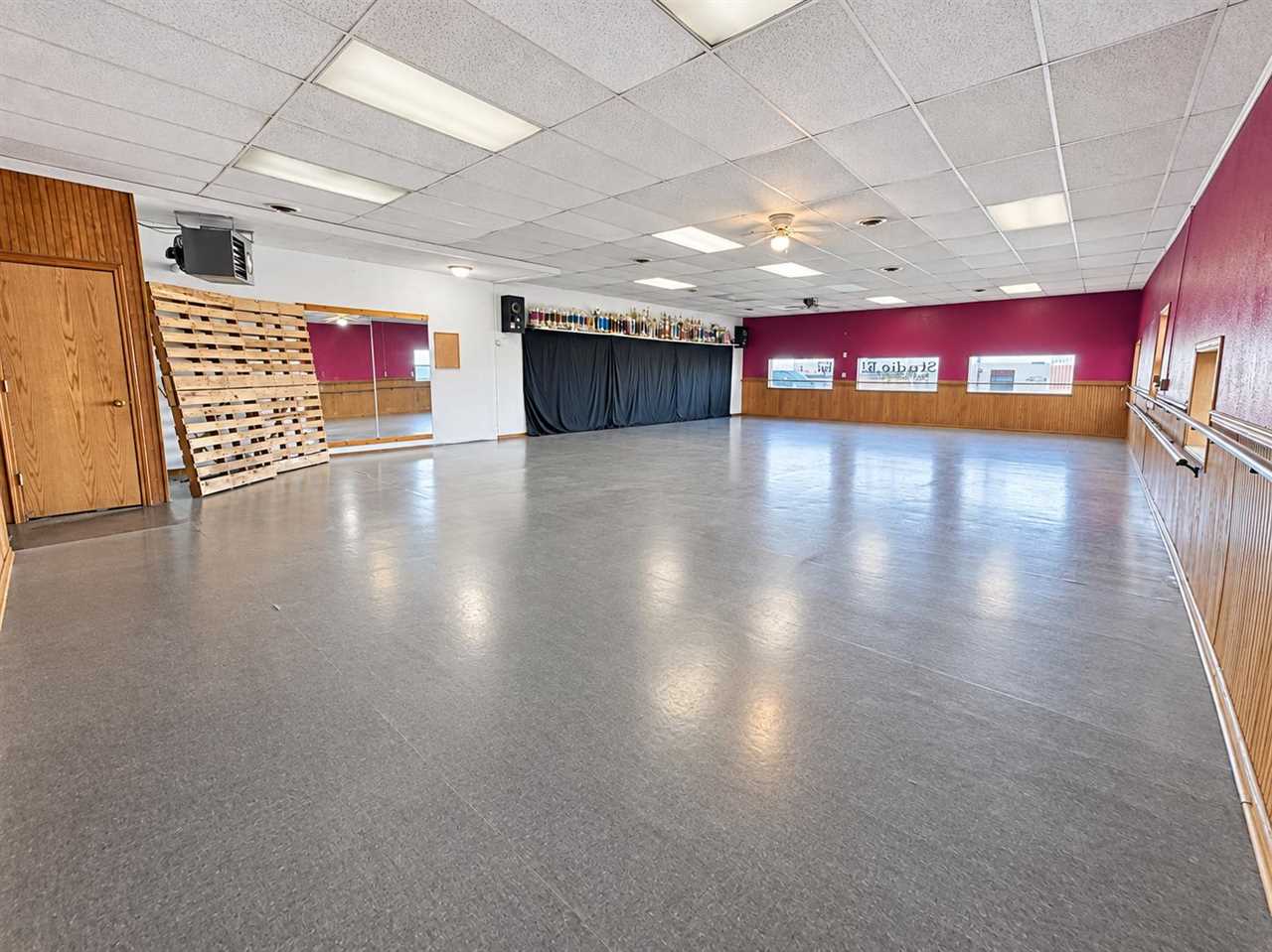 1609 E Washington Street Washington IA 52353