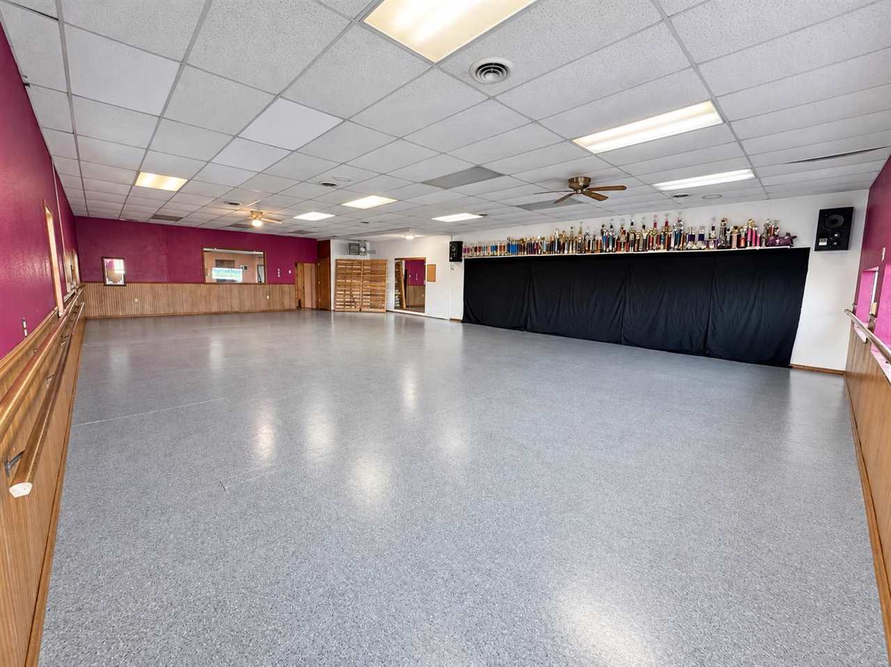 1609 E Washington Street Washington IA 52353