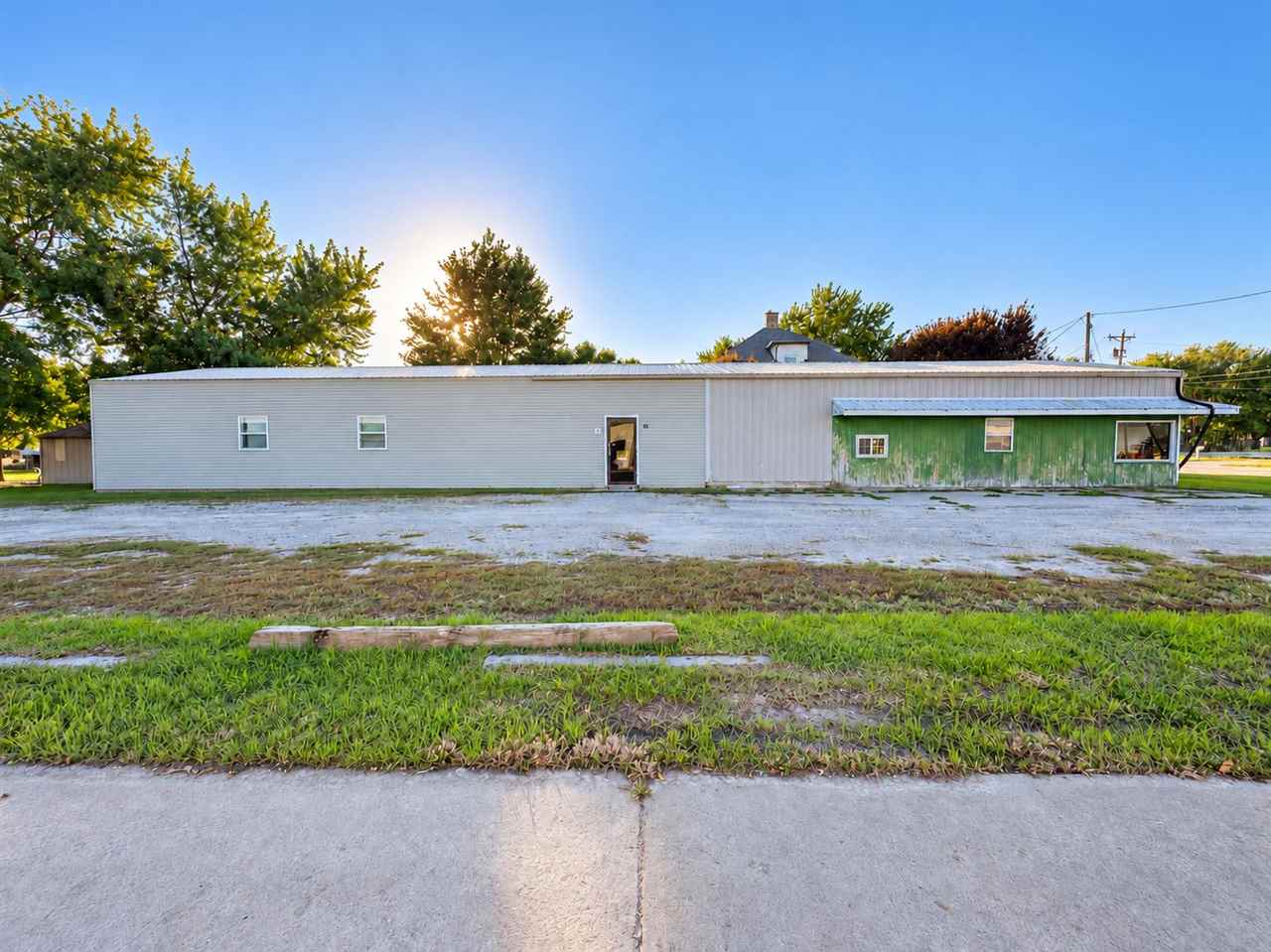 1609 E Washington Street Washington IA 52353