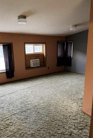 117 S Main Street Elkader IA 52043