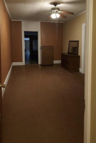 117 S Main Street Elkader IA 52043