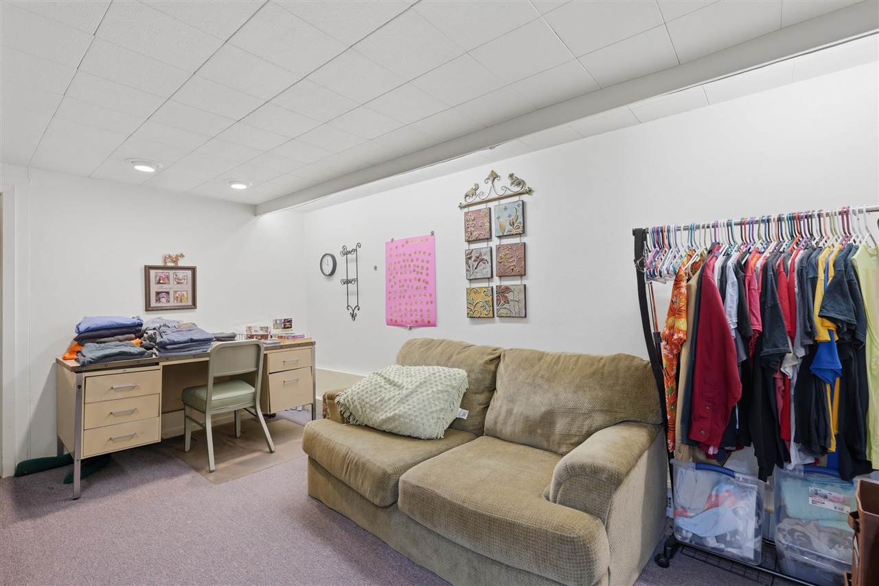 109 S Marion Avenue Washington IA 52353