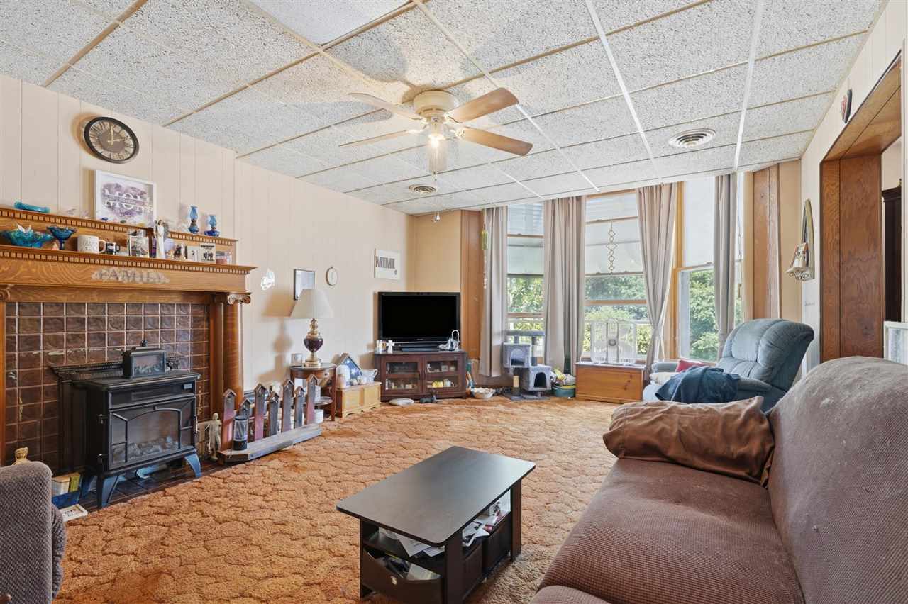 109 S Marion Avenue Washington IA 52353