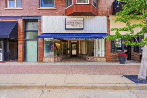 109 S Marion Avenue Washington IA 52353